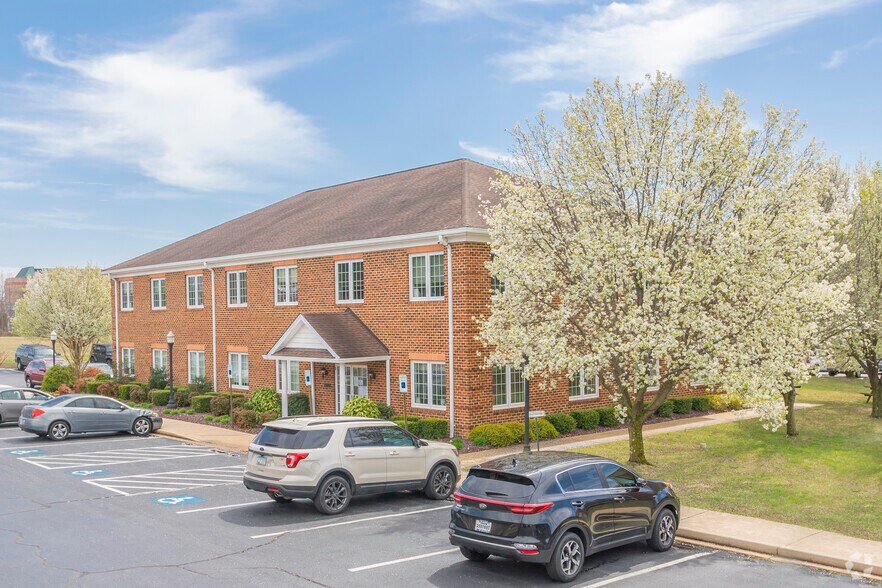 23140 Moakley St, Leonardtown, MD à louer - Photo de l’immeuble – Image 3 sur 5