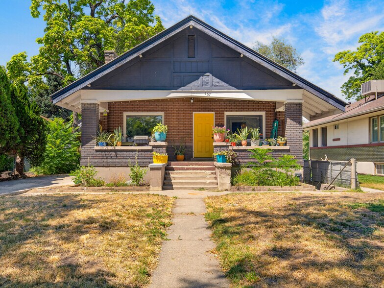 457 E 100 S, Provo, UT à vendre - Photo principale – Image 1 sur 44