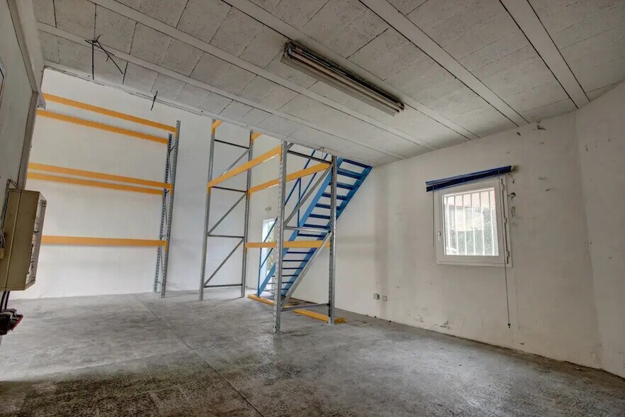 530 Avenue Des Templiers, Aubagne à louer - Photo de l’immeuble – Image 3 sur 5