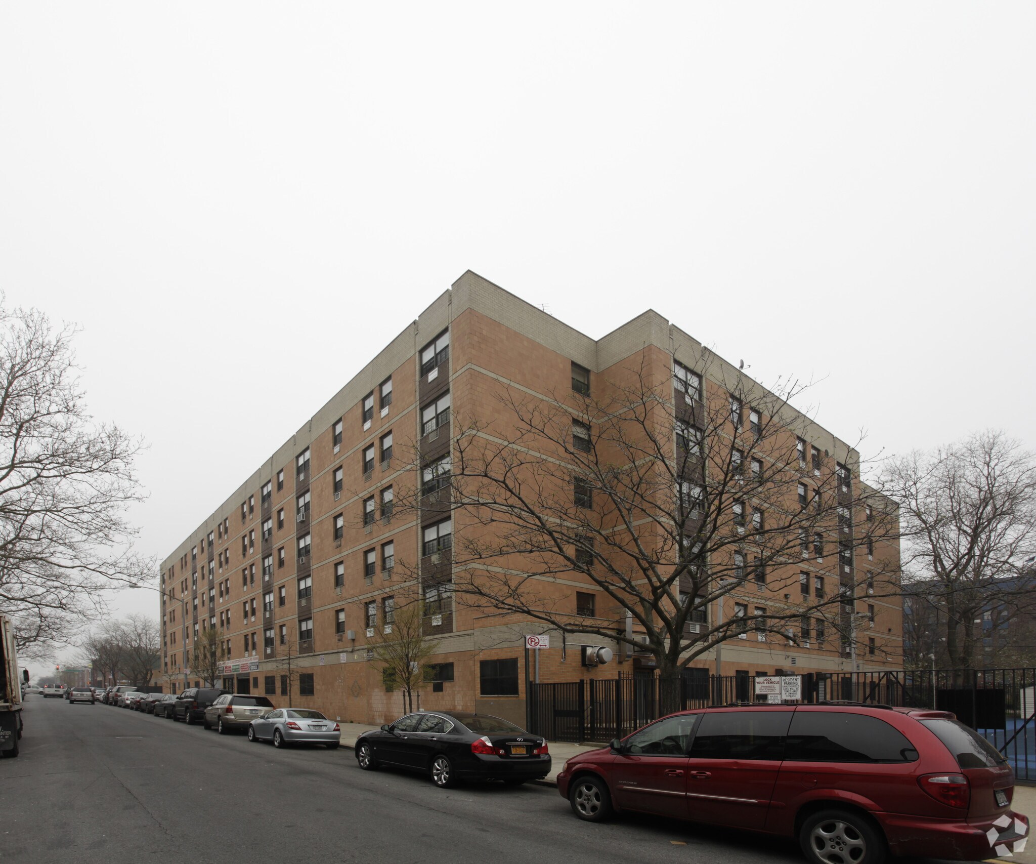 510 Quincy St, Brooklyn, NY à louer Photo principale– Image 1 sur 35