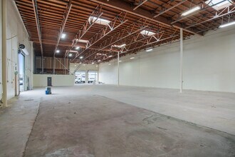 2393 Newton Ave, San Diego, CA à louer Photo intérieure– Image 2 sur 7