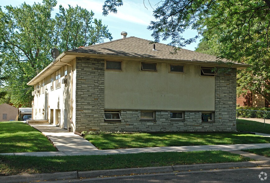 616 Ivy Ave E, Saint Paul, MN à vendre - Photo de l’immeuble – Image 2 sur 12