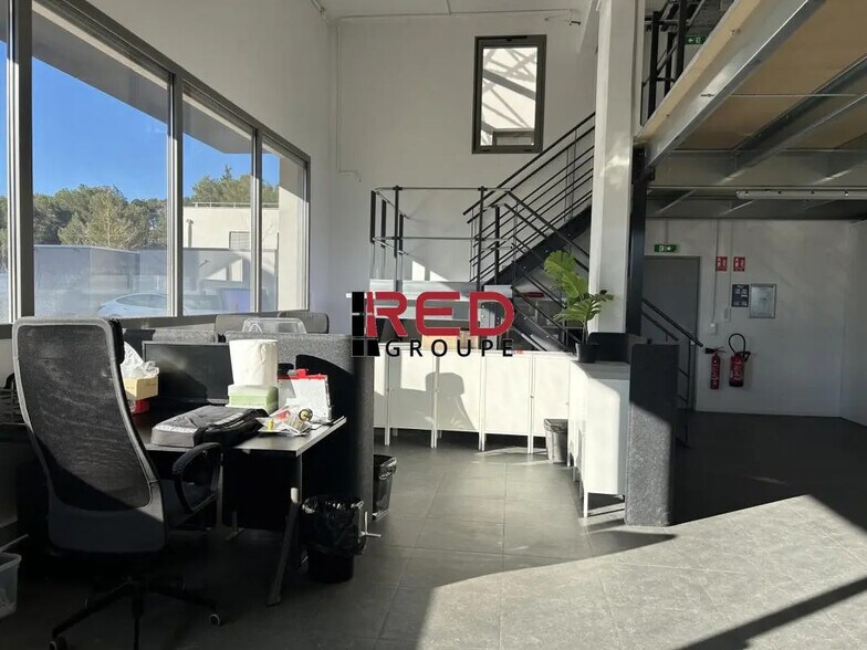 1480 Avenue D'Armenie, Gardanne à louer - Photo de l’immeuble – Image 1 sur 13