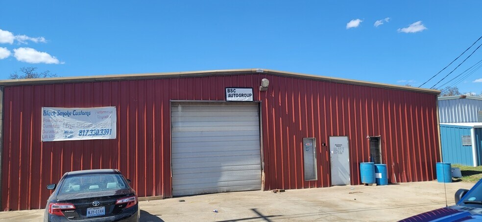 117 Industrial Dr, Kennedale, TX à louer - Photo de l’immeuble – Image 1 sur 1