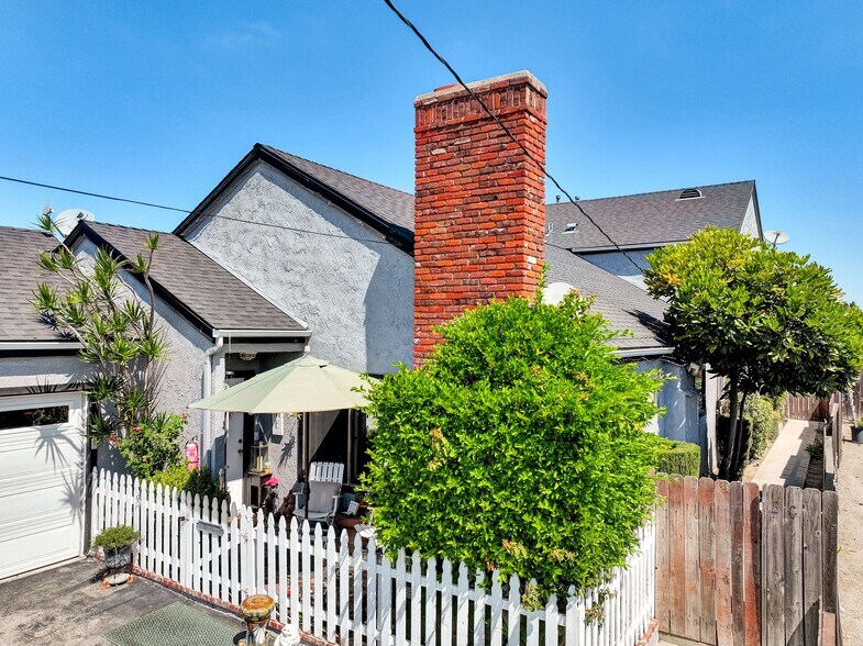 416 Hamilton St, Costa Mesa, CA à vendre - Photo de l’immeuble – Image 2 sur 16