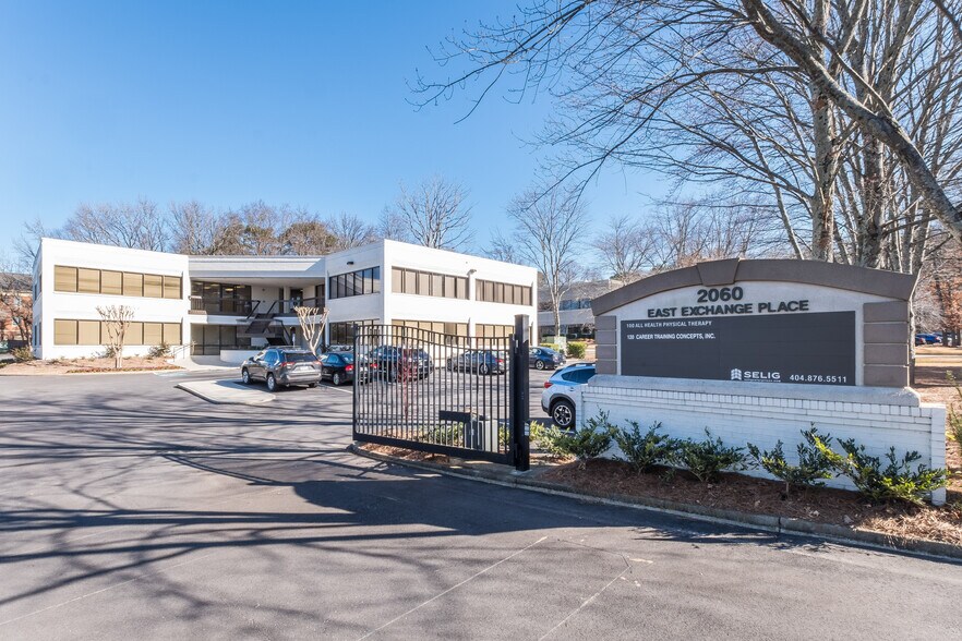 2060 E Exchange Pl, Tucker, GA à louer - Photo de l’immeuble – Image 1 sur 10
