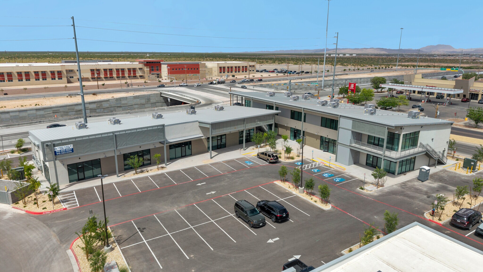 11680 Montana Ave, El Paso, TX à louer Photo de l’immeuble– Image 1 sur 28