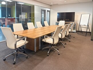 Plus de détails pour 4402 Skyline Dr, Burnaby, BC - Coworking à louer