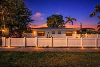 Plus de détails pour 715 NE 92nd St, Miami, FL - Logement à vendre