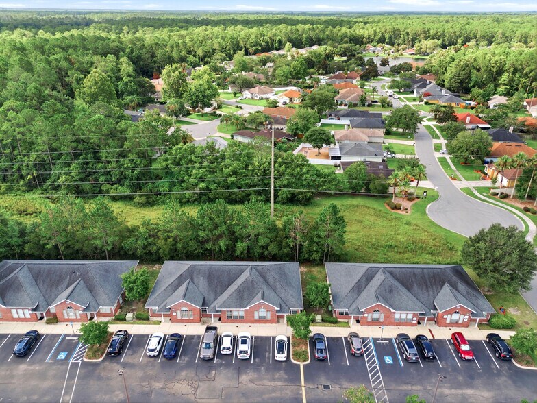 304 Kingsley Lake Dr, Saint Augustine, FL à louer - Photo de l’immeuble – Image 3 sur 8