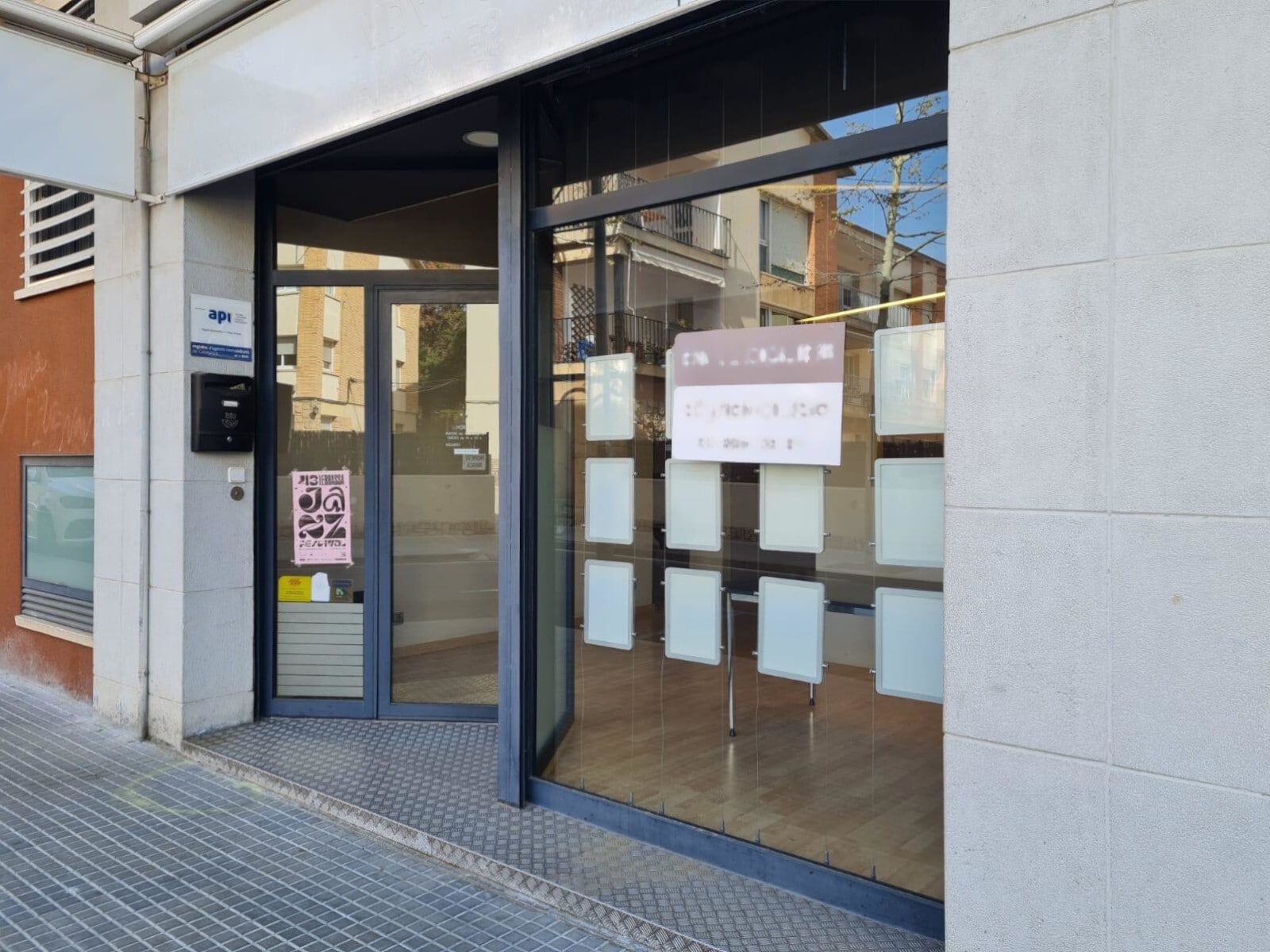 Local commercial dans Matadepera, Barcelona à louer Photo de l’immeuble– Image 1 sur 6