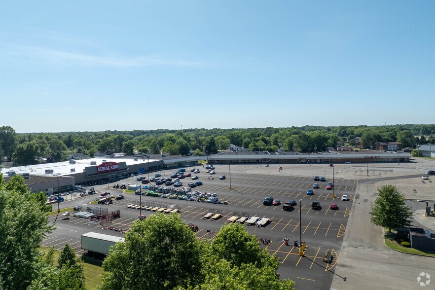 Parkman Rd NW, Warren, OH à louer - Photo principale – Image 1 sur 8
