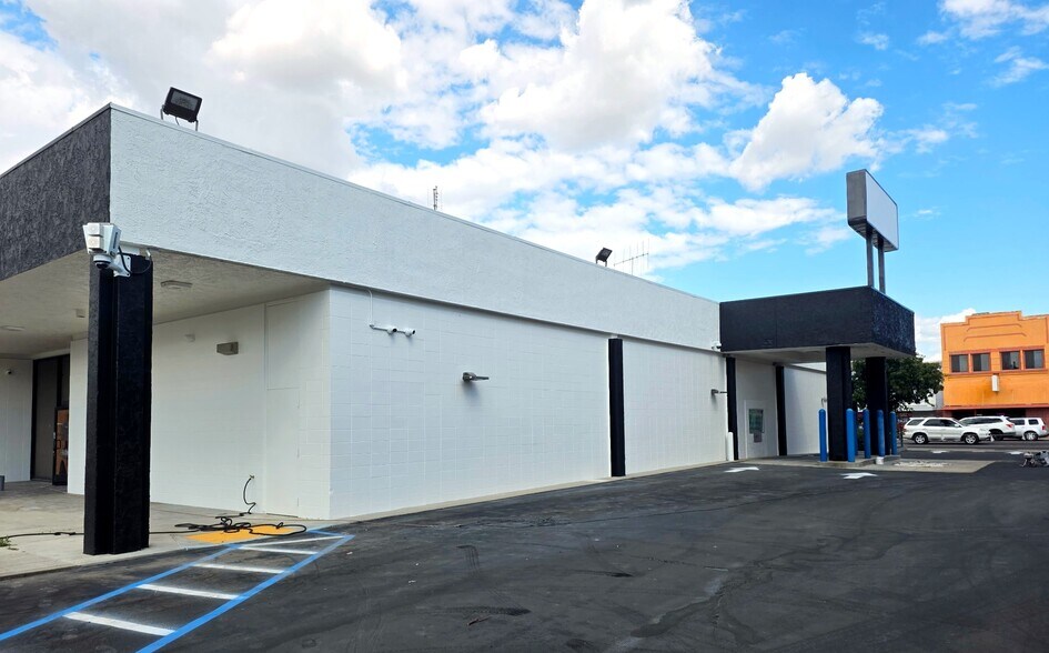 231-233 E Yosemite Ave, Madera, CA à vendre - Photo de l’immeuble – Image 2 sur 8