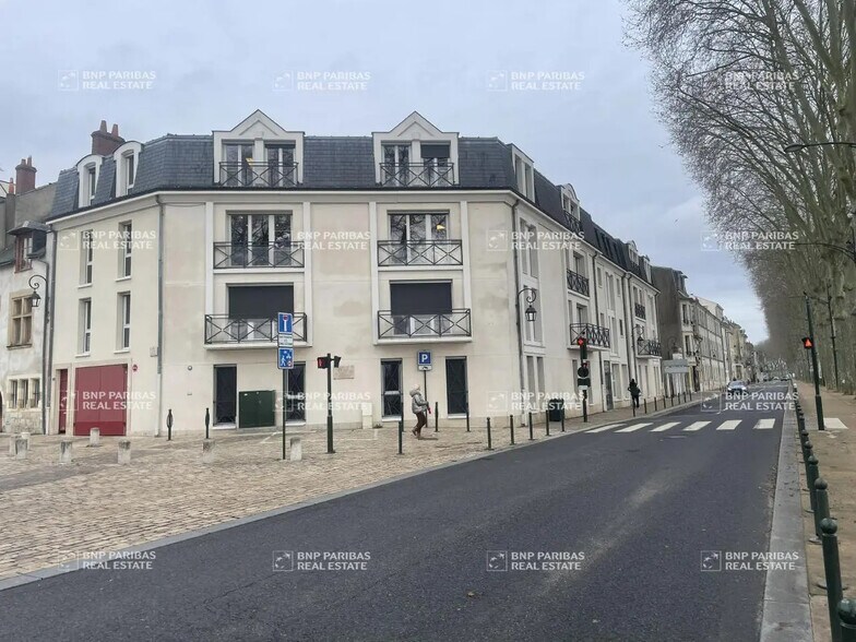Bureau dans Orléans à louer - Photo de l’immeuble – Image 1 sur 10