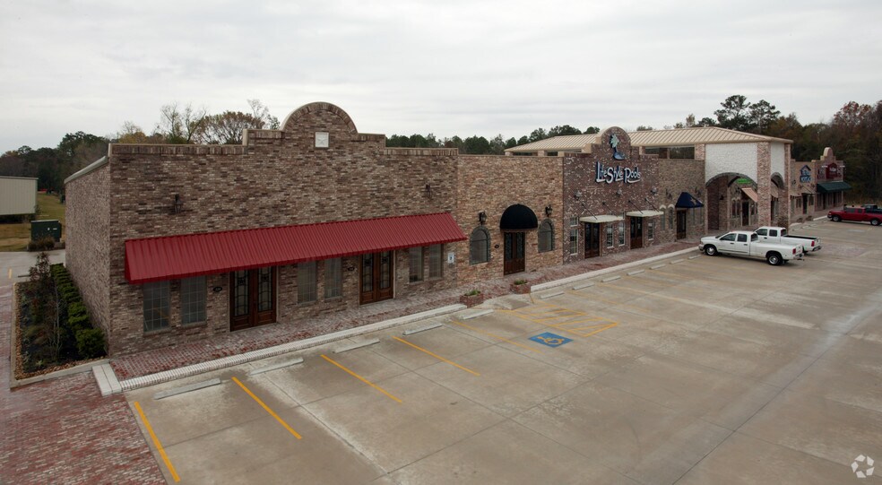 11133 I-45 Fwy N, Conroe, TX à vendre - Photo de l’immeuble – Image 2 sur 5