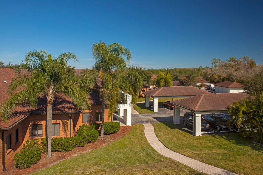 10501 Six Mile Cypress Pky, Fort Myers, FL à louer - Photo de l’immeuble – Image 2 sur 11