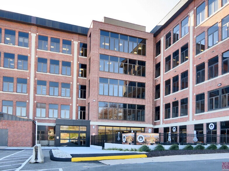 10 Main St, Bristol, CT à louer - Photo de l’immeuble – Image 3 sur 28