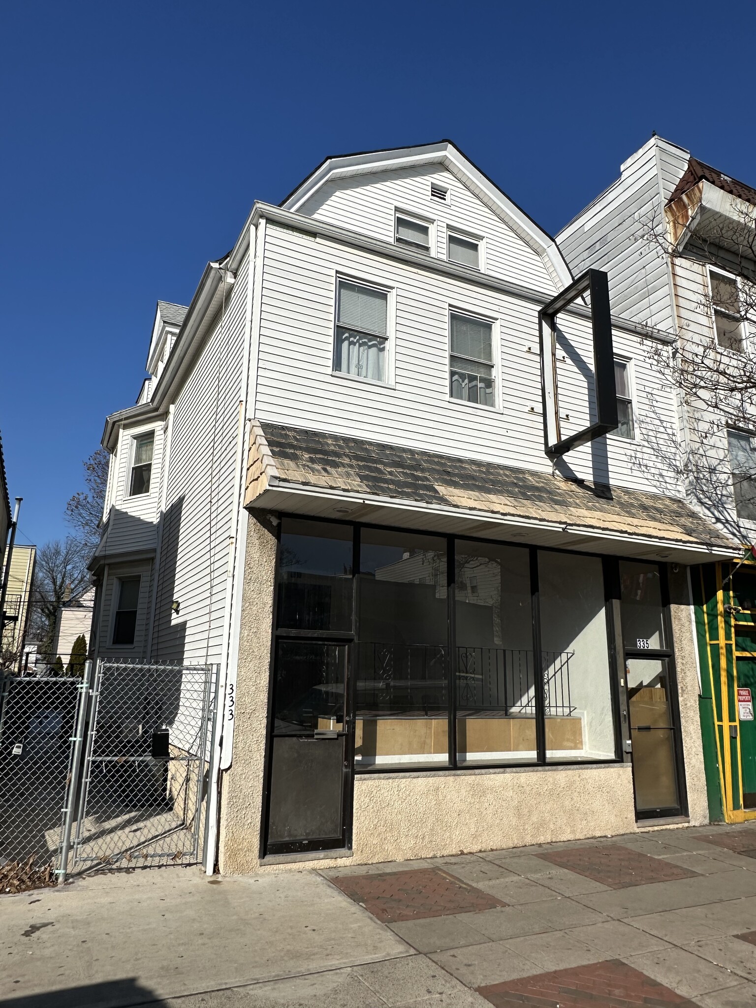 333-335 Kearny Ave, Kearny, NJ à louer Photo de l’immeuble– Image 1 sur 12
