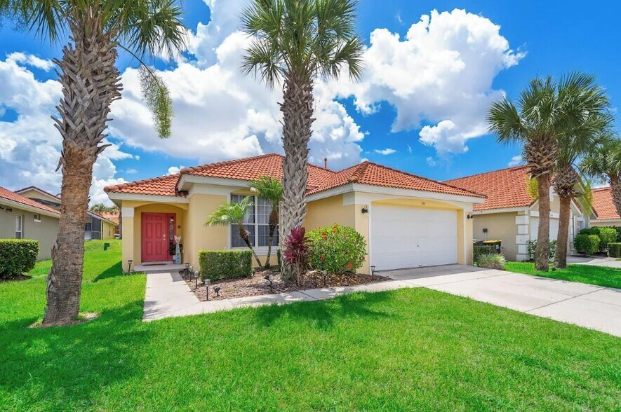 136 Rosso Dr, Davenport, FL à vendre - Photo de l’immeuble – Image 2 sur 41