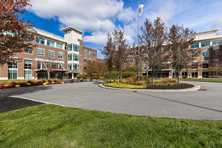 93 Worcester St, Wellesley, MA à louer - Photo principale – Image 1 sur 9