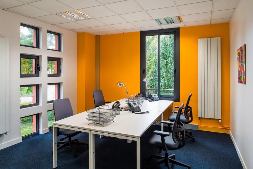 3 Rue Paul Tavernier, Fontainebleau à louer - Photo de l’immeuble – Image 1 sur 17