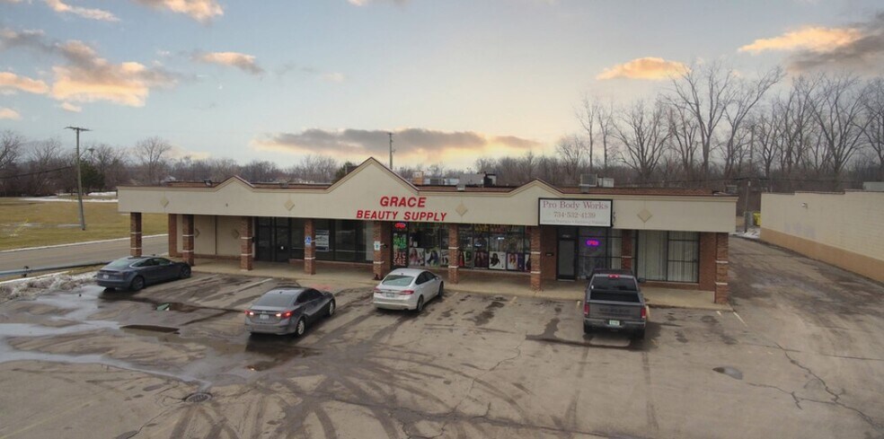 24710-24730 Eureka Rd, Taylor, MI à louer - Photo de l’immeuble – Image 2 sur 23