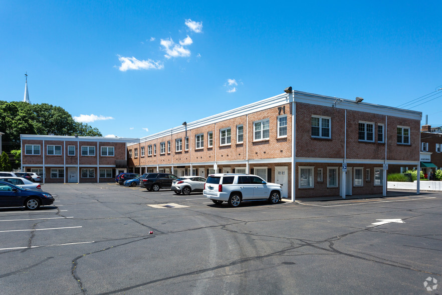 71 East Ave, Norwalk, CT à louer - Photo de l’immeuble – Image 3 sur 9