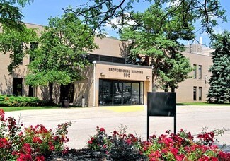 Plus de détails pour 890 S Garfield Ave, Libertyville, IL - Bureau à louer