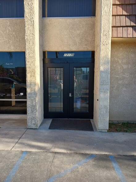 12139 Mt Vernon Ave, Grand Terrace, CA à louer - Photo de l’immeuble – Image 2 sur 6