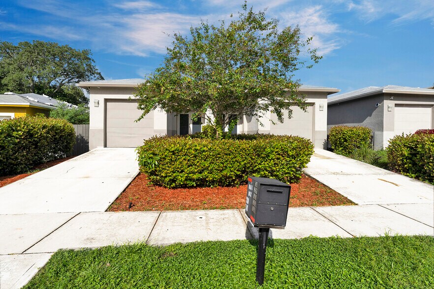 739 NW 2nd Ave, Fort Lauderdale, FL à vendre - Photo principale – Image 2 sur 36