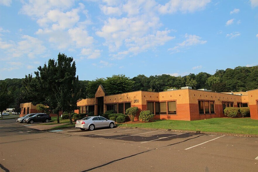 1 Bradley Rd, Woodbridge, CT à louer - Photo de l’immeuble – Image 2 sur 4