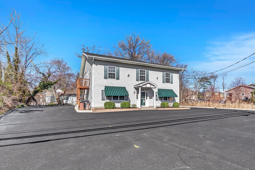 515 Rt-36, Belford, NJ à vendre - Photo de l’immeuble – Image 1 sur 9