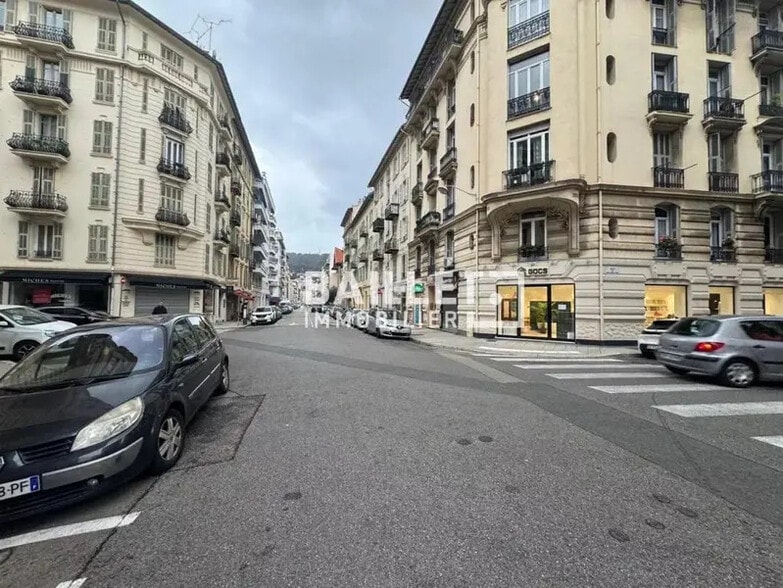 Local commercial dans Nice à louer - Photo de l’immeuble – Image 2 sur 11