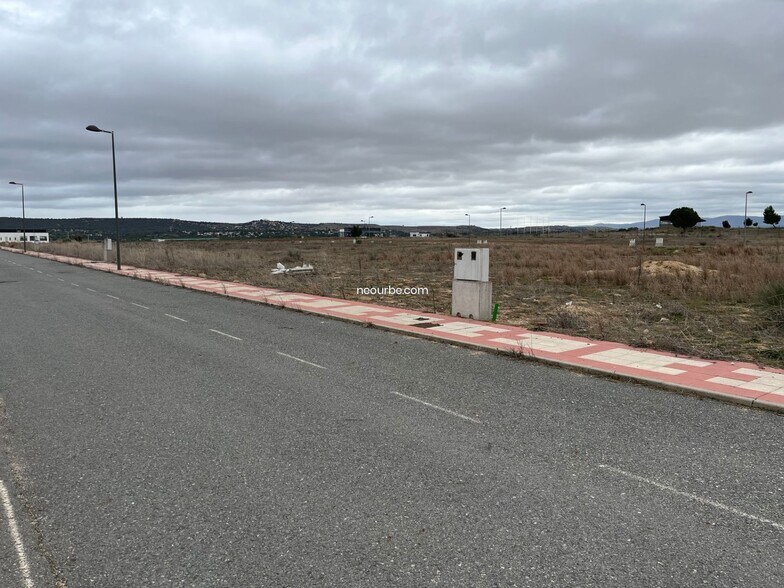 Terrain dans Sanchidrián, Ávila à vendre - Photo de l’immeuble – Image 3 sur 5