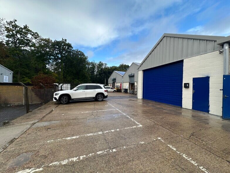 Uddens Trading Estate, Wimborne à louer - Photo de l’immeuble – Image 3 sur 4