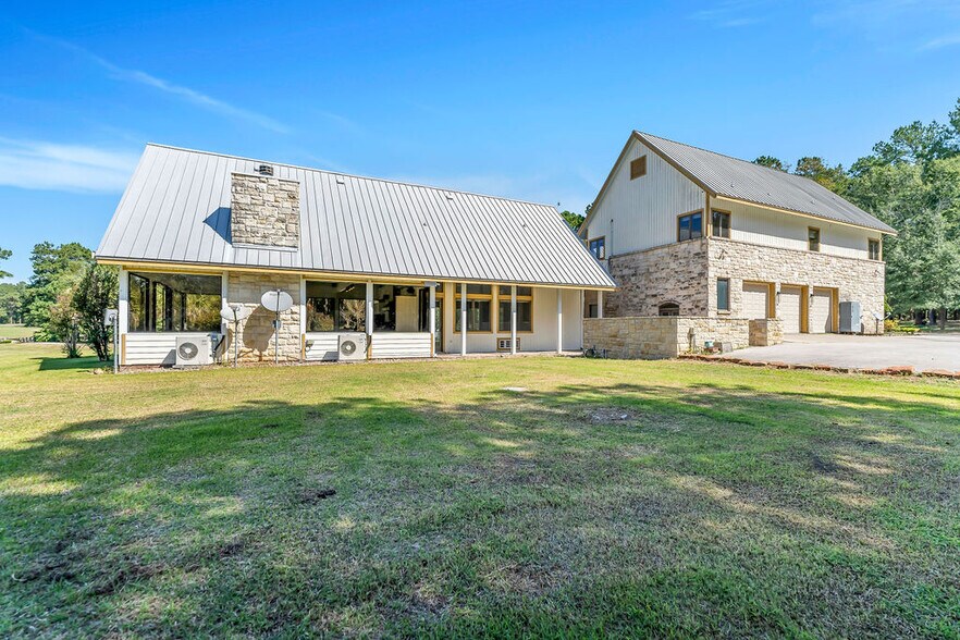 43 Pool Rd, Richards, TX à vendre - Photo de l’immeuble – Image 2 sur 97