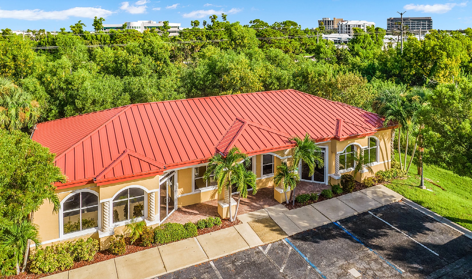9724 Commerce Center Ct, Fort Myers, FL à vendre Aérien– Image 1 sur 10