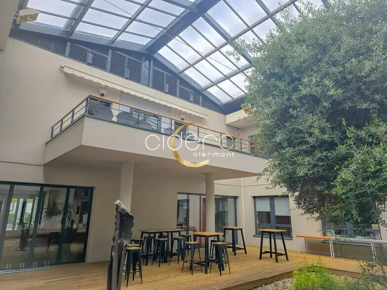 Bureau dans Clermont-Ferrand à louer - Photo de l’immeuble – Image 1 sur 14