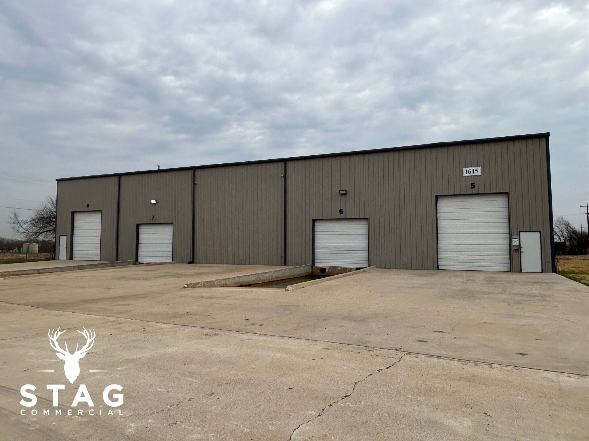 1615 N FM 156, Ponder, TX à louer Photo intérieure– Image 1 sur 10