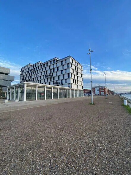 Local commercial dans Le Havre à louer - Photo de l’immeuble – Image 2 sur 4