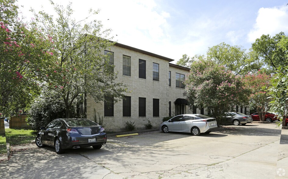 1823 Fort View Rd, Austin, TX à vendre - Photo de l’immeuble – Image 1 sur 9