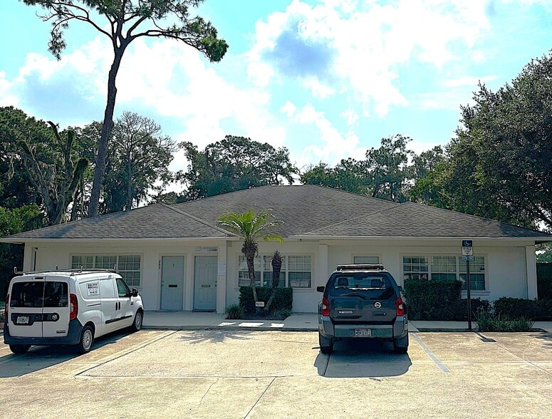 263 River Hills Dr, Jacksonville, FL à louer - Photo de l’immeuble – Image 1 sur 3