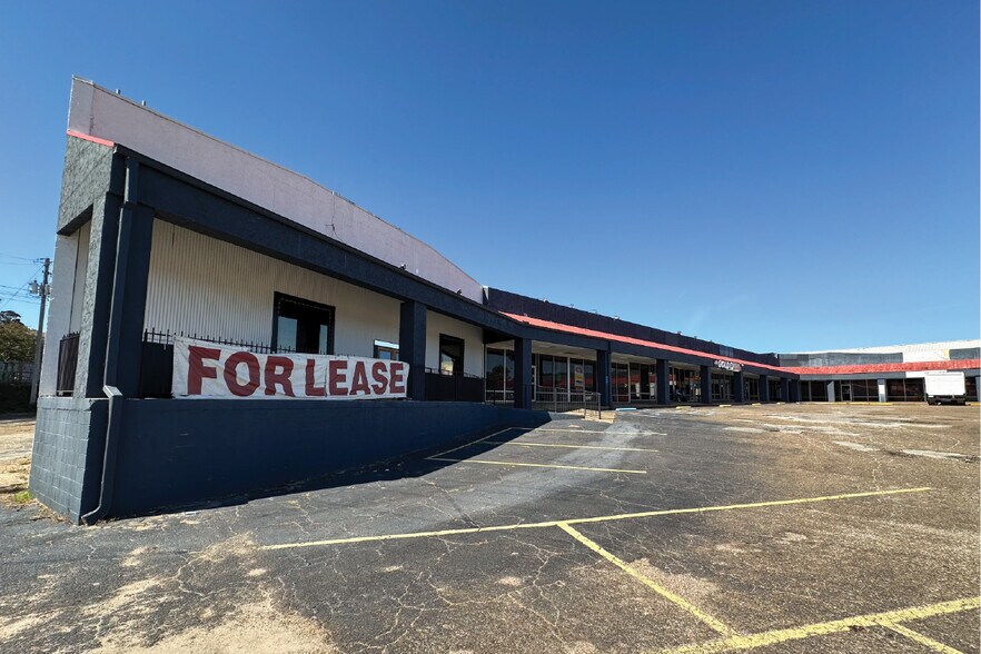 2855 Ross Clark Cir, Dothan, AL à vendre - Photo de l’immeuble – Image 3 sur 5