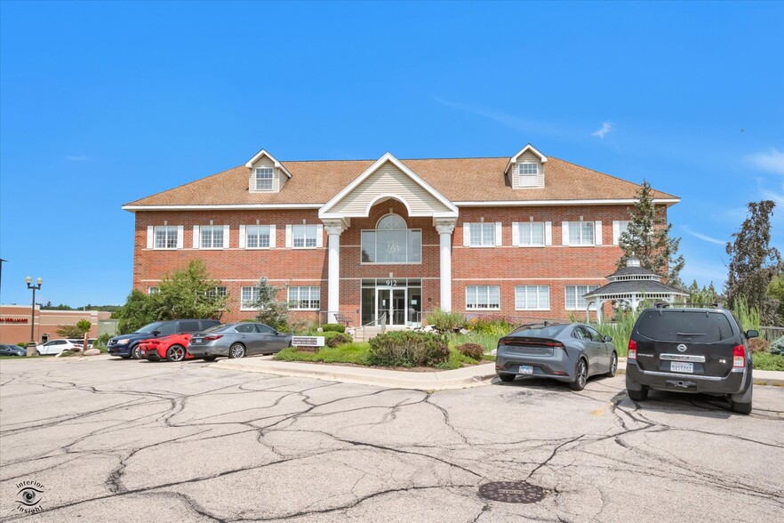 912 Northwest Hwy, Fox River Grove, IL à vendre - Photo de l’immeuble – Image 2 sur 35