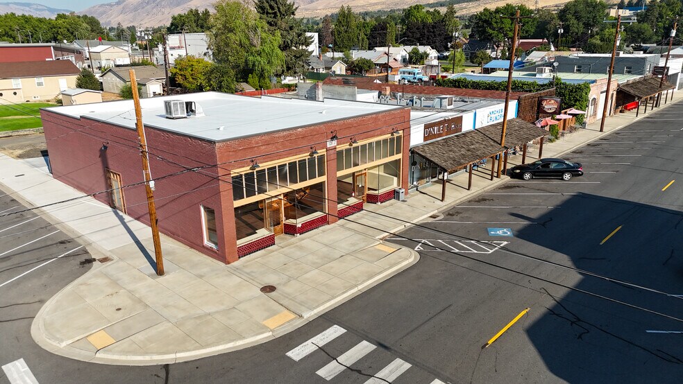 21 Second St, Naches, WA à vendre - Photo de l’immeuble – Image 2 sur 22