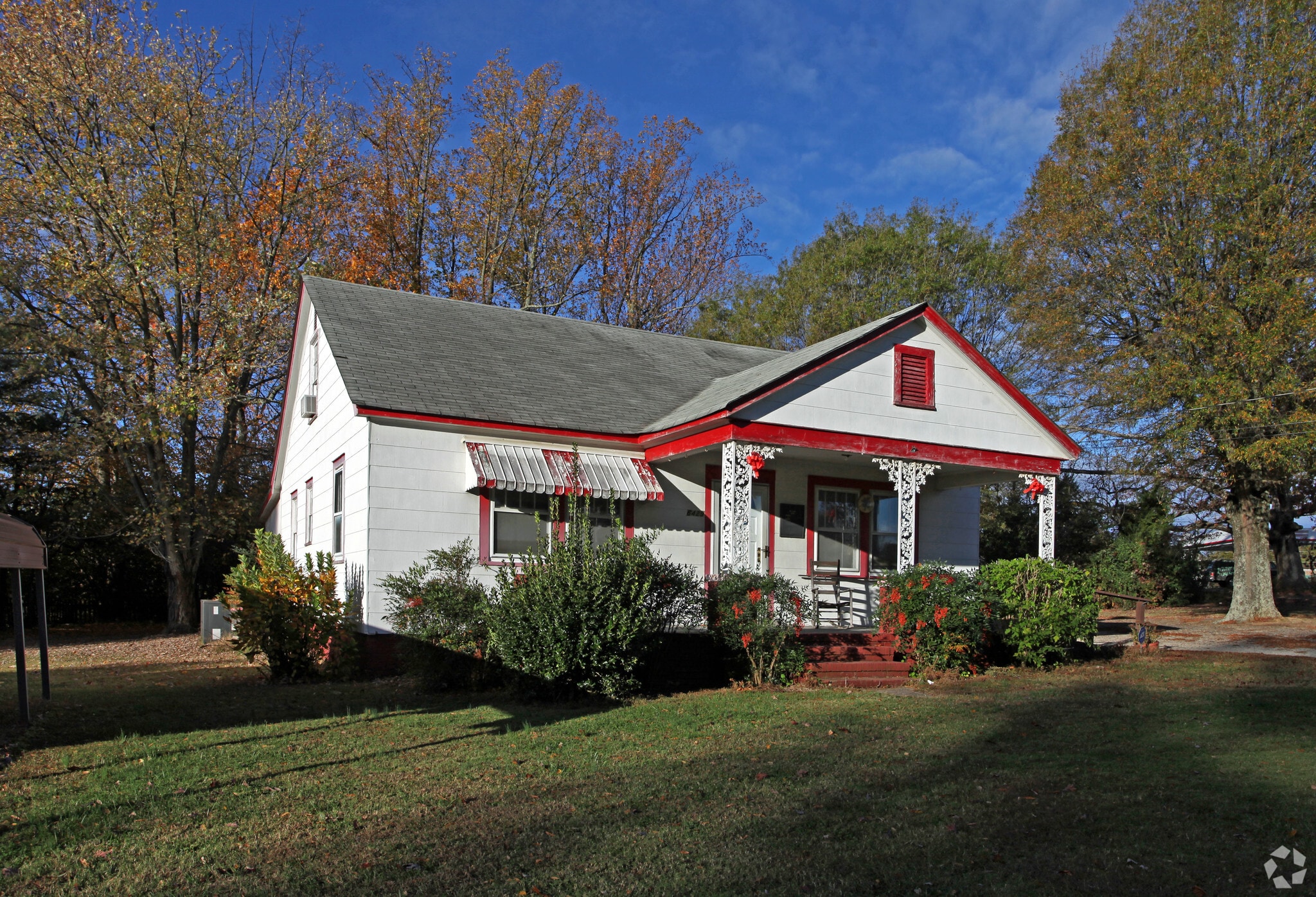 6429 Freedom Dr, Charlotte, NC à vendre Photo principale– Image 1 sur 6
