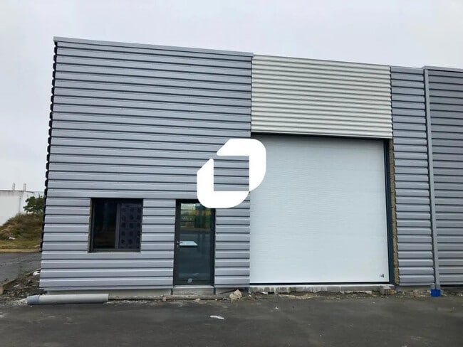 Plus de détails pour Bureau, Local d'activités à louer