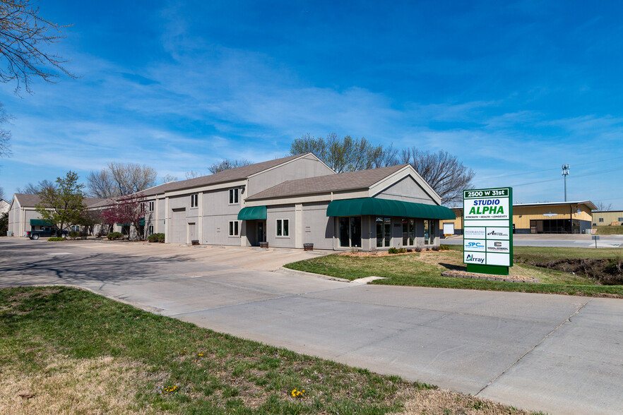 2500 W 31st St, Lawrence, KS à vendre - Photo de l’immeuble – Image 2 sur 39