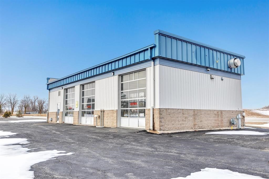 615 County Road R, Denmark, WI à vendre Photo de l’immeuble– Image 1 sur 3