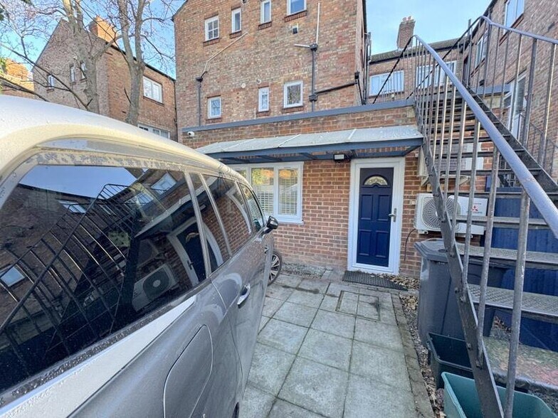 146 South Ealing Rd, Londres à vendre - Photo de l’immeuble – Image 3 sur 8